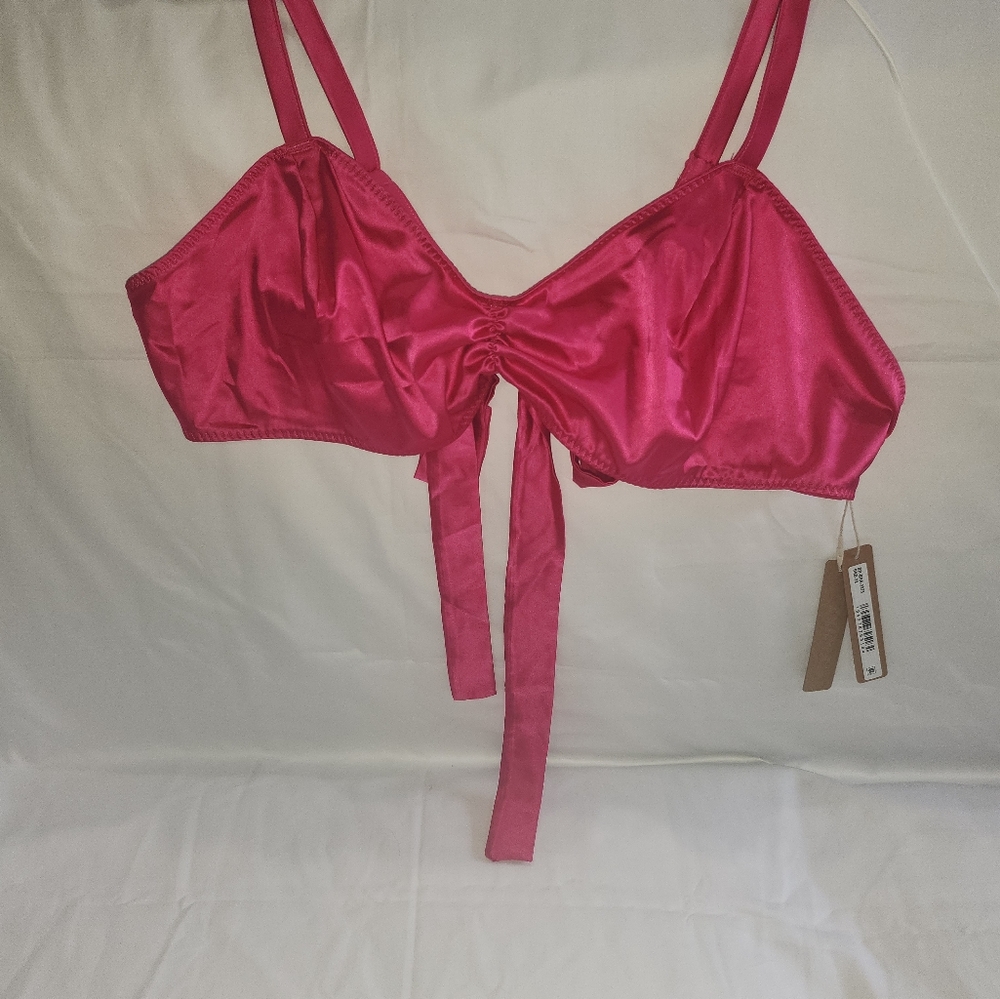 SKIMS Pink Bra with Smooth Stretch Fabric